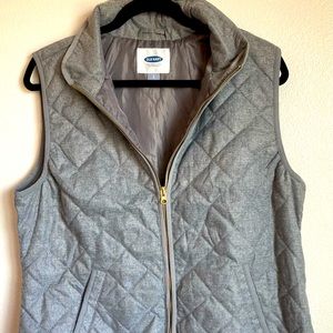 Women’s Large Old Navy grey quilted vest